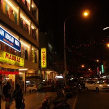 まさにこの道りなのですが・・・人少ないな！