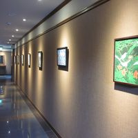 フロントへの廊下もお洒落！