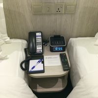 ベッド脇にあるコンセント