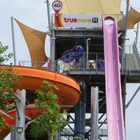 スリル満点滑り台