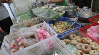 やりとりも楽しんでみてね　シンドゥ市場