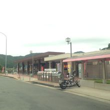 サービスエリア建物