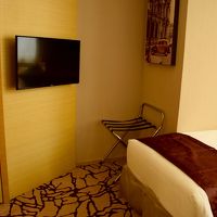 しばらく待つと映りが良くなってくる不思議なテレビ