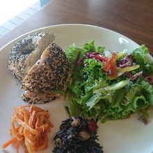 ベーグルがちょっとパサパサでした