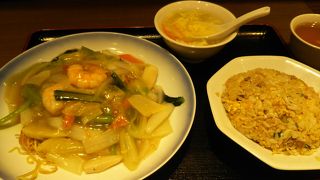 蓬莱のイートインコーナー