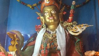 レーの町の中心にあるチベット寺院