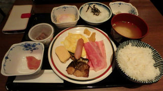 朝食バイキングで利用しました