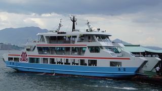 いつでもぞろぞろ続く長い行列ができていて