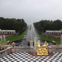 宮殿側から庭園を撮影