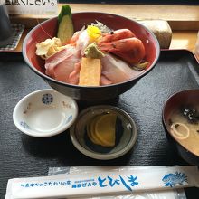 海鮮丼