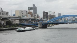 「吾妻橋」の南側