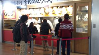 外人さんもたくさん並んでました