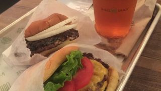 ミュージカルを見た後の夜食に激ウマバーガー、シェイクシャック！