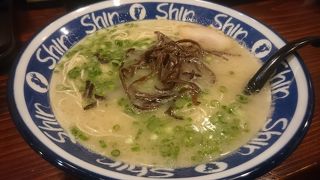 博多駅で旨いラーメンならここ SHIN SHIN