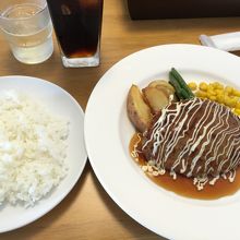 私が食べた照り焼きハンバーグランチ