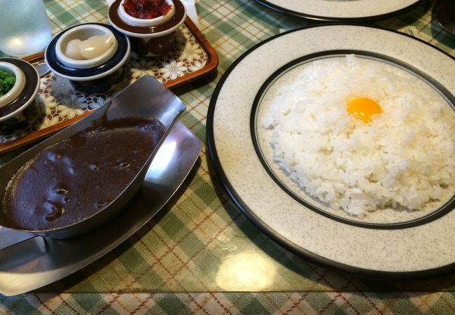 好き嫌いは分かれると思う超濃厚カレー
