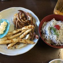 イカ焼きとしらす丼