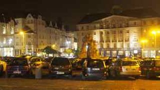 旧市庁舎があります。