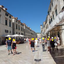 ピレ門側を見ています