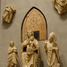 Arnolfo di Cambio 聖母子