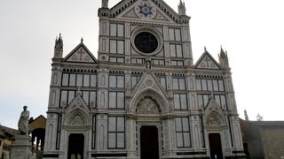 ここもすごく大きい教会　絢爛豪華だ！ゆうに2時間の見学時間がいる