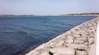 地図で見ると特徴的な島