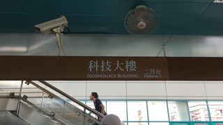 駅手前の直角カーブが好き