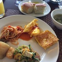 朝食はバイキング