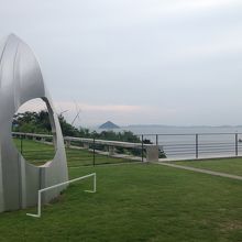 テラスの不思議なオブジェ