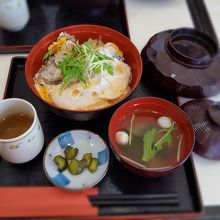 牡蠣丼は大きな牡蠣多額さんは行っていて美味