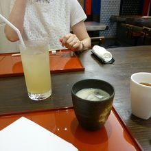 冷たい甘酒などです．