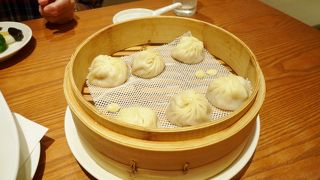 おなじみの小籠包のお店