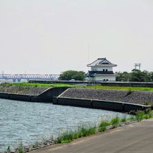 蟠龍櫓は歌川広重の浮世絵東海道五十三次の絵柄