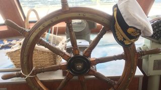 造船所も見える