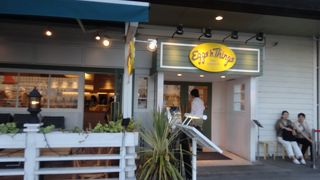 海を見ながらパンケーキ