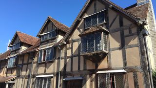 イギリスの有名人シェイクスピアの生家