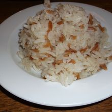 疲れた時はお米が食べたくて頼んだピラフ。量が多い！