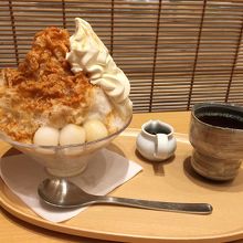 黒蜜きな粉カキ氷