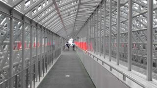 京都駅内外を眺められる