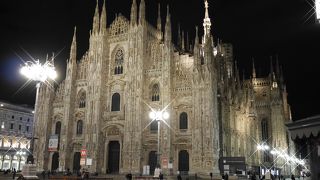 ミラノで一番の観光名所ドゥオーモ！！