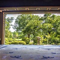 ロビーラウンジからの　日本庭園