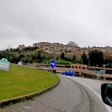 手前のロータリー