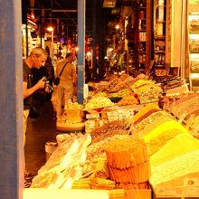 スパイス、乾物などが多いです。