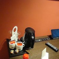 ポット大活躍。テレビはＮＨＫ（海外向け）が見れます。