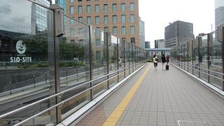 ゆりかもめも走っています