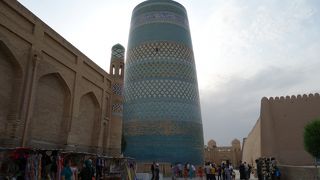 ヒヴァで一番目立つ建物