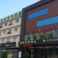 海沿いで綺麗です。