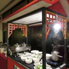 自分でチャッチャする、サワラク名物サラワクラクサや…