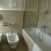 子どもは何でトイレが２つ並んでいるの？と疑問だったようです。