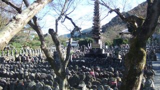 思わず手を合わしたくなる、あだしの念仏寺。